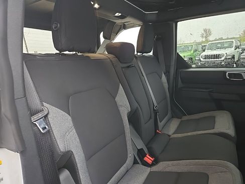 Used 2025 Ford Bronco Big Bend image 78