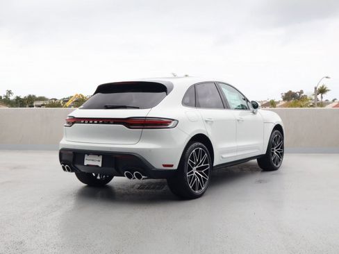 New 2026 Porsche Macan AWD/4WD image 9
