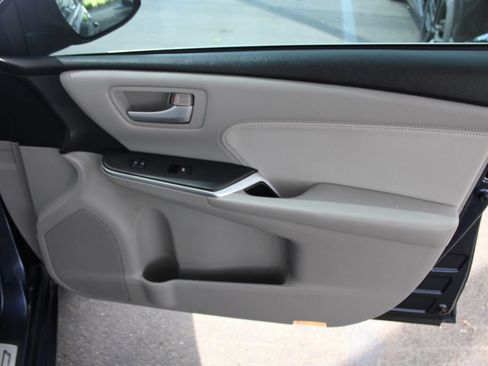 Used 2015 Toyota Camry XLE w/ Moonroof Package FWD image 47