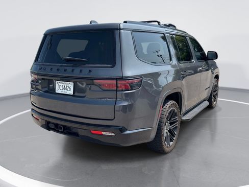 Used 2023 Jeep Wagoneer Series II AWD/4WD image 8
