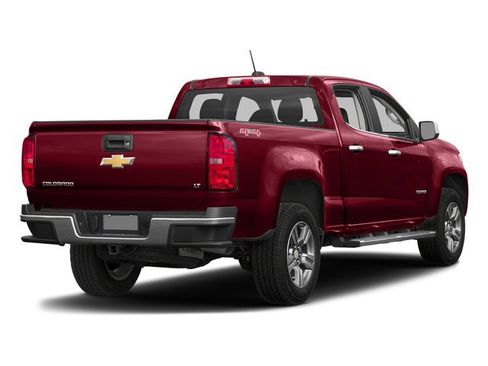 Used 2018 Chevrolet Colorado LT w/ LT Convenience Package RWD image 2