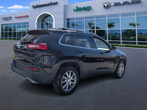Used 2018 Jeep Cherokee Limited w/ Technology Group image 7