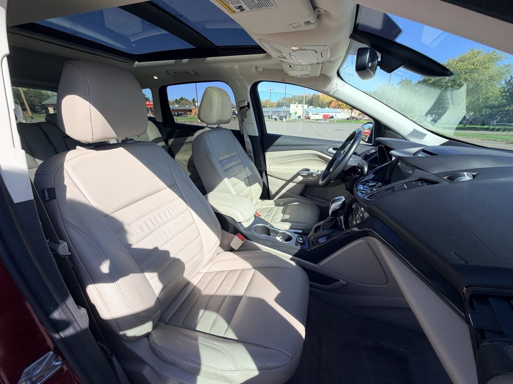 Used 2016 Ford Escape Titanium w/ Canadian Touring Package AWD/4WD image 6