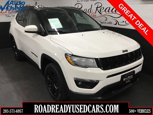 Used 2018 Jeep Compass Latitude AWD/4WD image 2