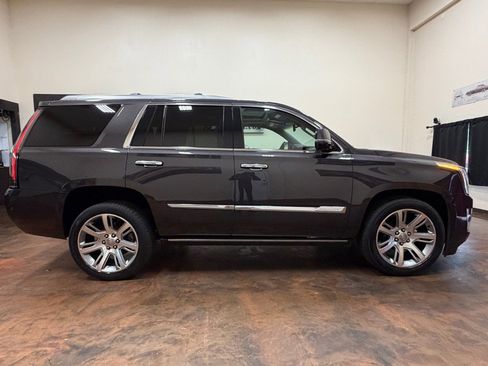 Used 2015 Cadillac Escalade Premium RWD image 10
