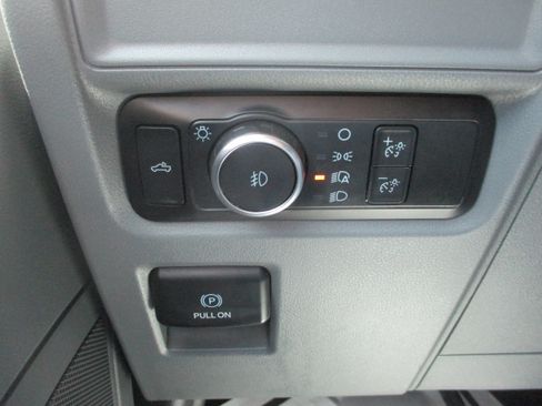 Used 2021 Ford F150 XL w/ FX4 Off-Road Package AWD/4WD image 24