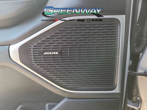 Used 2022 Jeep Wagoneer Series III w/ Flexible Seating Group image 19