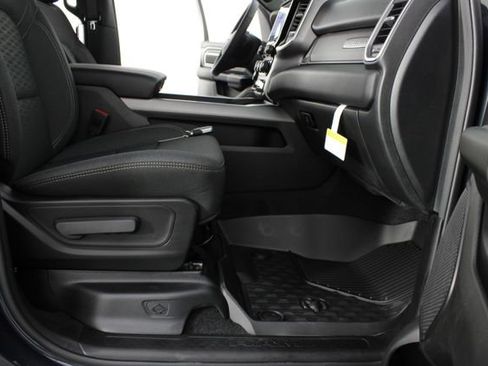 New 2026 RAM 1500 4x4 Crew Cab image 19