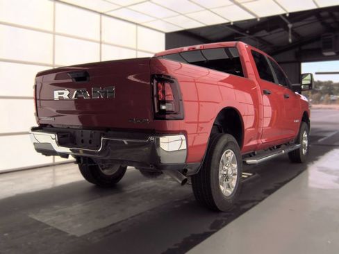 Used 2026 RAM 2500 Big Horn AWD/4WD image 3