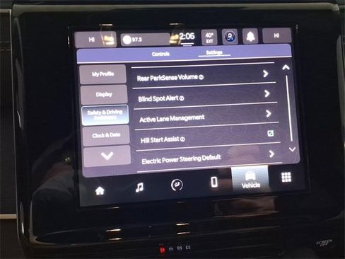 New 2025 Jeep Grand Cherokee L Laredo image 9