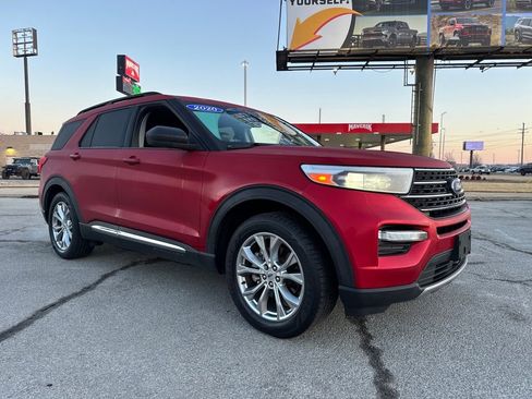 Used 2020 Ford Explorer XLT w/ Equipment Group 202A image 9