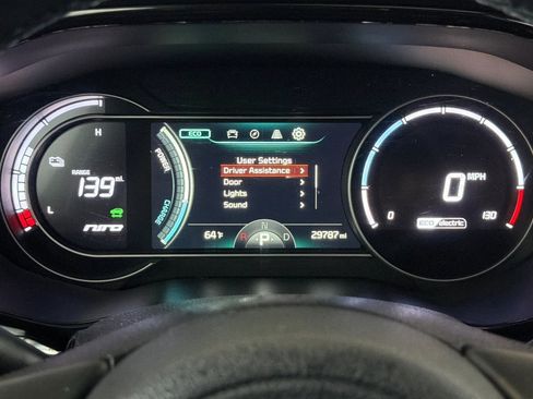 Used 2022 Kia Niro EX Premium image 18