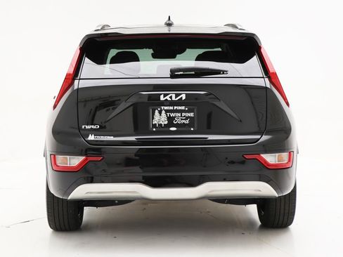 Used 2024 Kia Niro Wind w/ Wind Preserve Package FWD image 7