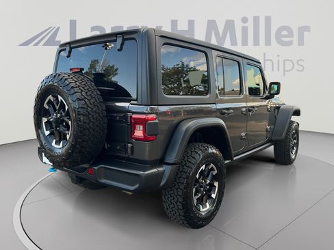 Used 2024 Jeep Wrangler Unlimited Rubicon 4xe w/ Technology Group AWD/4WD image 5