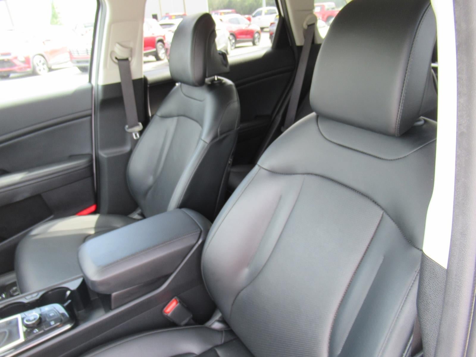 Used 2024 Kia Sportage EX FWD image 17