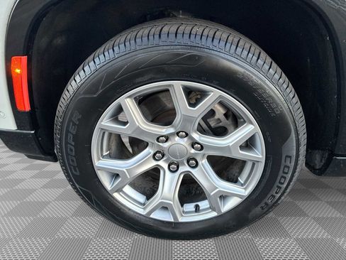 Used 2022 Jeep Wagoneer Series II image 33