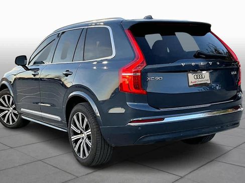 Used 2024 Volvo XC90 B5 Core w/ Protection Package Premier image 5