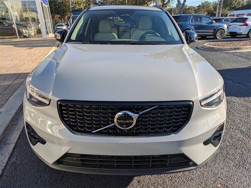 New 2026 Volvo XC40 B5 Ultra w/ Protection Package Premier image 9