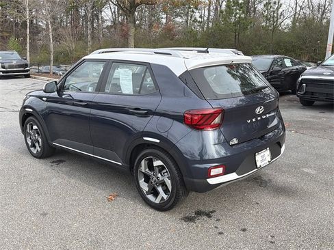 Certified 2025 Hyundai Venue Limited image 5