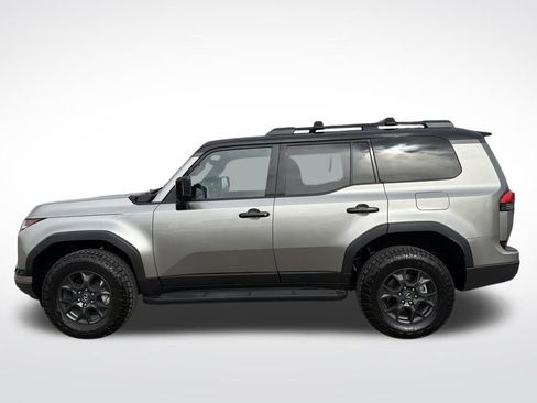 Used 2024 Lexus GX 550 image 3