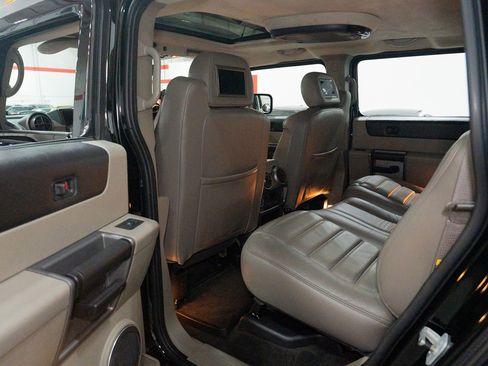 Used 2003 HUMMER H2 w/ Preferred Equipment Group image 25
