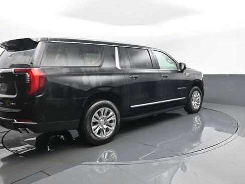 Used 2025 GMC Yukon XL Denali AWD/4WD image 28