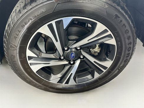 Used 2024 Subaru Crosstrek 2.0i Premium image 11