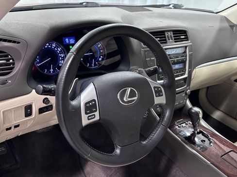 Used 2013 Lexus IS 250 AWD w/ Premium Pkg image 9