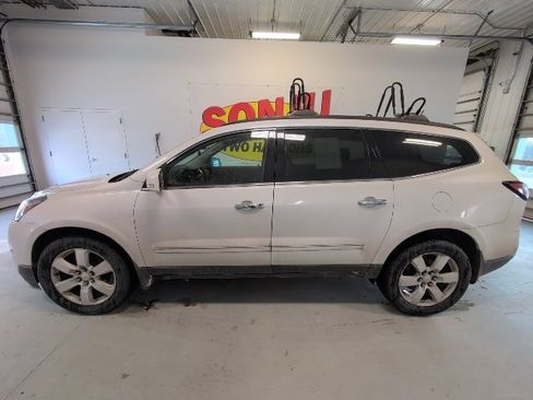 Used 2016 Chevrolet Traverse LTZ image 2