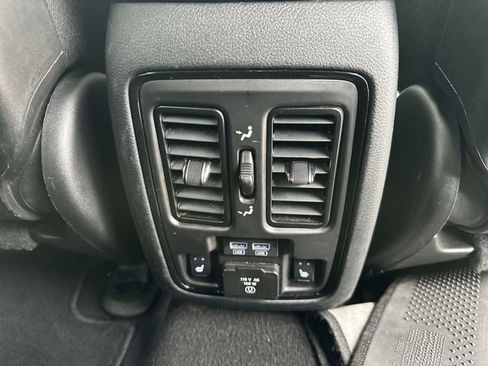 Used 2024 Dodge Durango GT AWD/4WD image 32