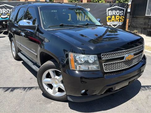 Used 2014 Chevrolet Tahoe LTZ RWD image 2