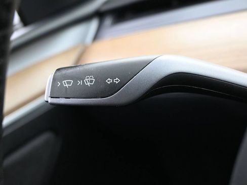 Used 2023 Tesla Model Y Long Range AWD/4WD image 19