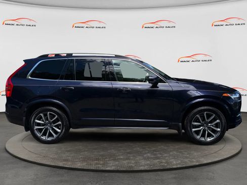 Used 2017 Volvo XC90 T6 Momentum w/ Vision Package AWD/4WD image 6