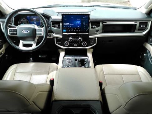 Used 2024 Ford Expedition XLT AWD/4WD image 3