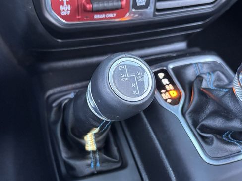 Used 2021 Jeep Wrangler Unlimited Rubicon 4xe w/ Steel Bumper Group image 4