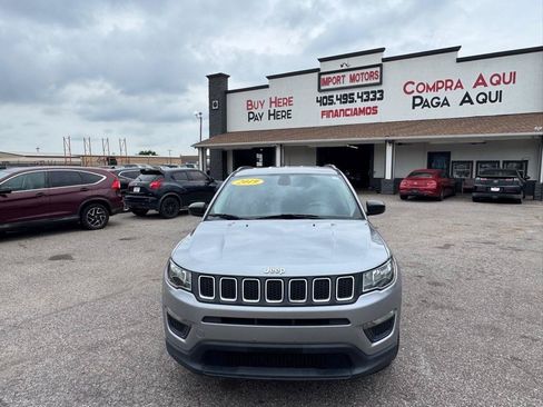 Used 2019 Jeep Compass Sport FWD image 2