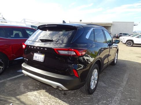 Used 2023 Ford Escape Active w/ Tech Pack #1 FWD image 4