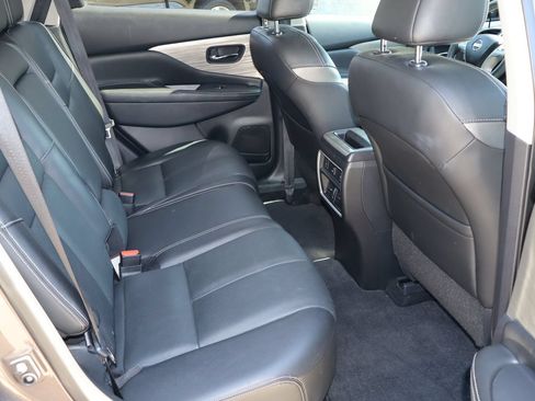 Used 2017 Nissan Murano Platinum w/ Platinum Technology Package FWD image 18