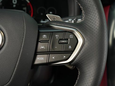 Used 2025 Lexus LX 700h F Sport image 39