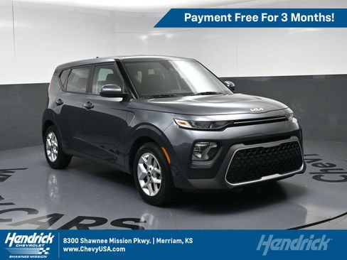 Used 2022 Kia Soul LX w/ Technology Package FWD image 1