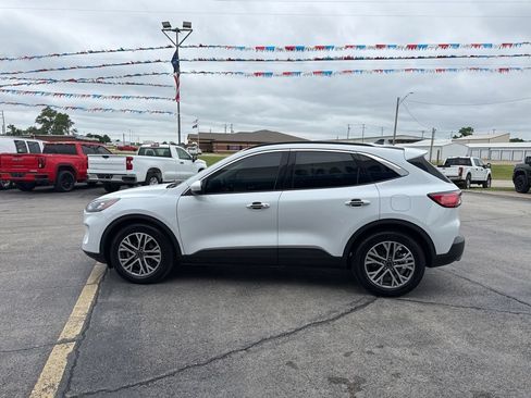 Used 2022 Ford Escape SEL w/ Technology Package FWD image 8