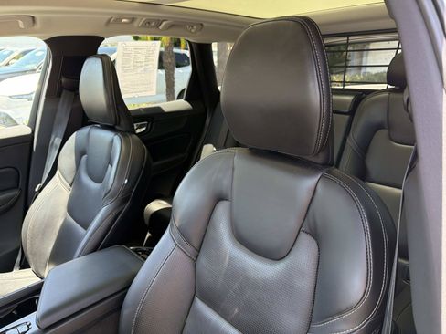 Certified 2023 Volvo XC60 B5 Ultimate w/ Climate Package AWD/4WD image 19