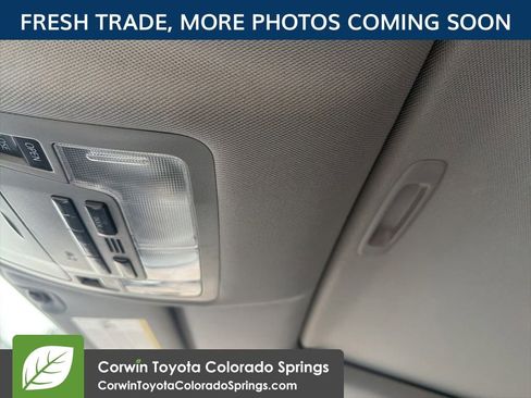 Used 2018 Toyota Highlander SE AWD/4WD image 13