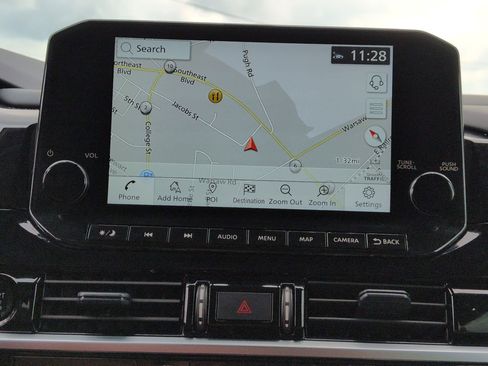 Used 2025 Nissan Pathfinder SL AWD/4WD image 25