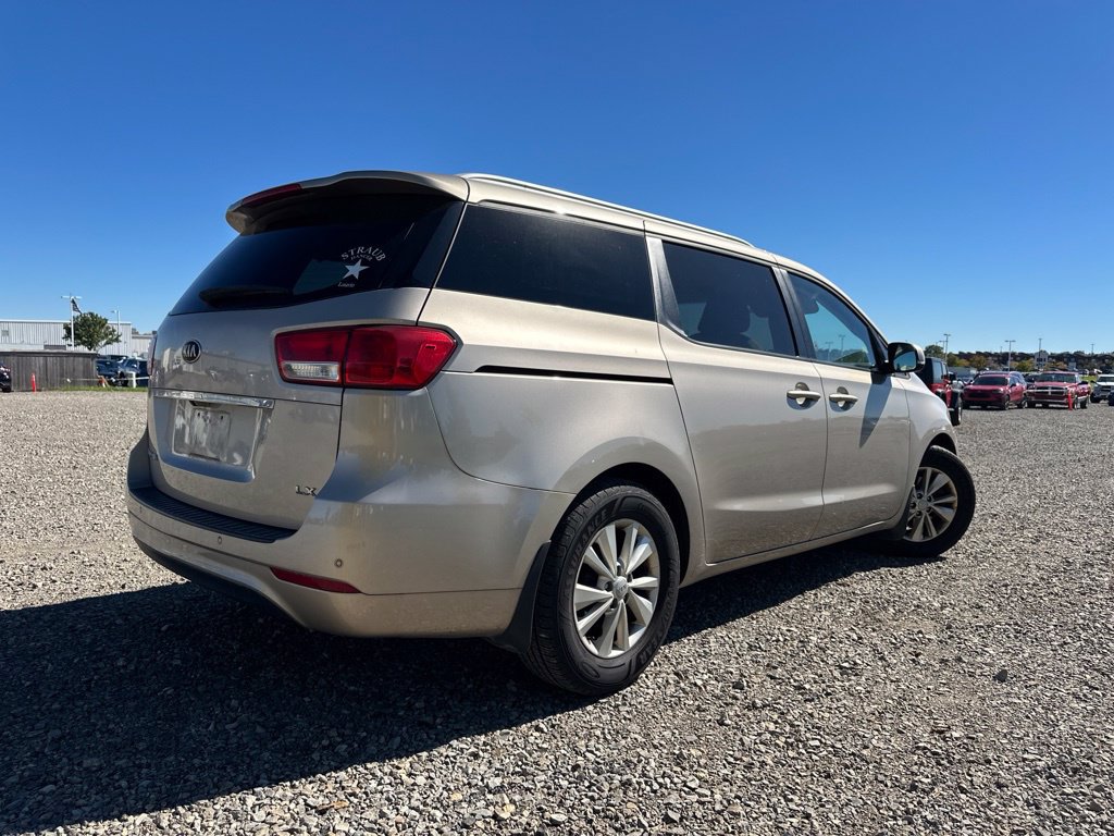 Used 2016 Kia Sedona LX w/ LX Convenience Package FWD image 10
