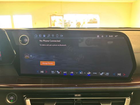 Used 2024 Chevrolet Traverse RS w/ LPO, Floor Liner Package image 48