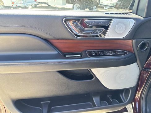 Used 2021 Lincoln Navigator Reserve w/ Luxury Package AWD/4WD image 18