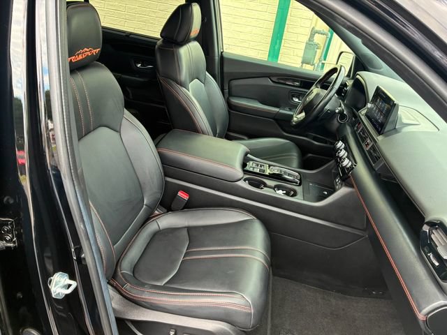 Used 2025 Honda Pilot TrailSport image 21