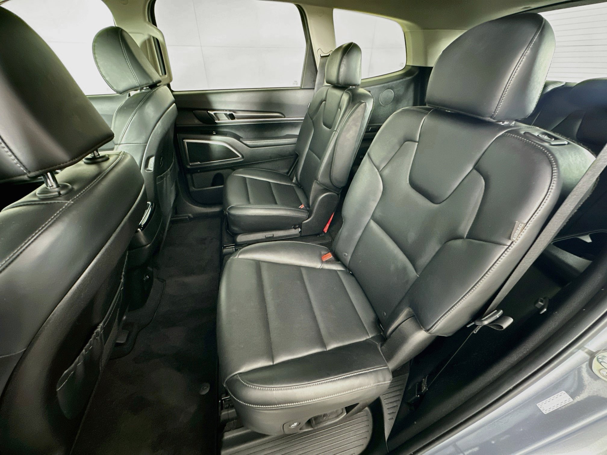 Used 2025 Kia Telluride S FWD image 29