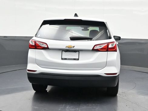 Used 2020 Chevrolet Equinox LS FWD image 4